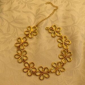 Gold color chocker/necklace